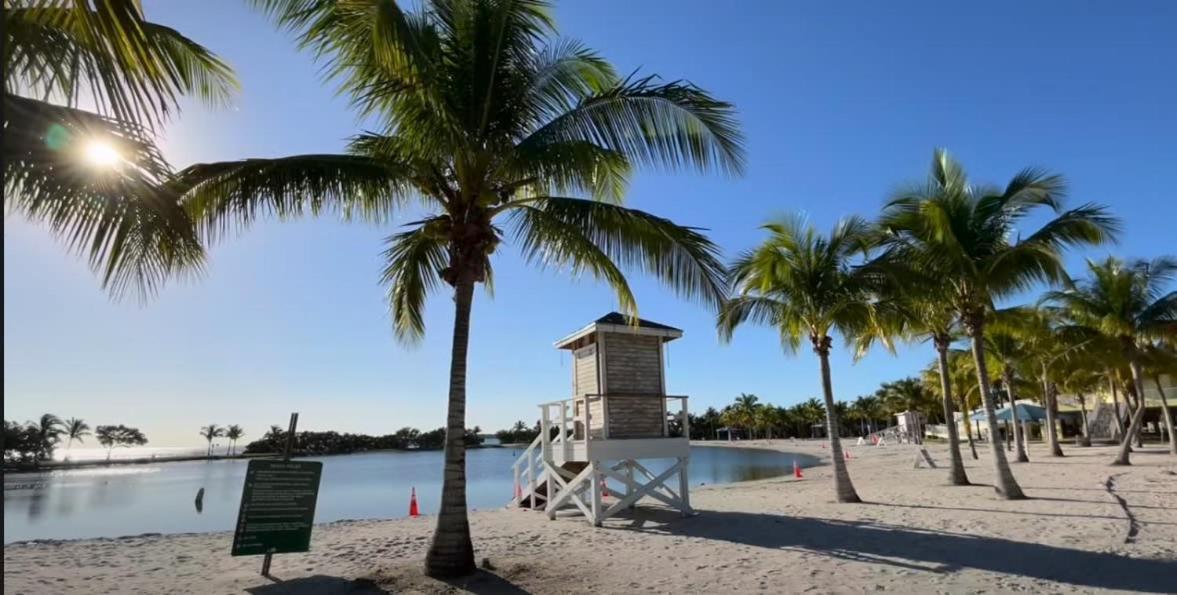 Luna Sky! BAR/BBQ/DECOR/new! Sleep&go Key Largo Homestead Exterior foto
